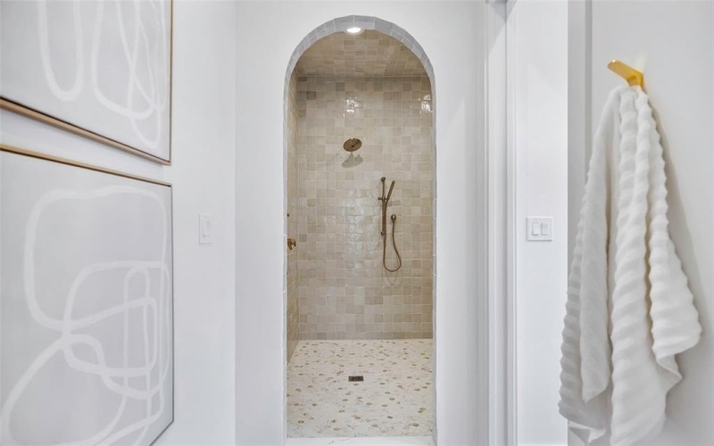 2212 Ridge Crest Drive, Richardson, TX 75080, 4 Bedrooms Bedrooms, ,5 BathroomsBathrooms,Residential,For Sale,2212 Ridge Crest Drive,20928057