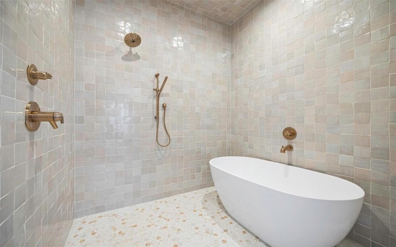 2212 Ridge Crest Drive, Richardson, TX 75080, 4 Bedrooms Bedrooms, ,5 BathroomsBathrooms,Residential,For Sale,2212 Ridge Crest Drive,20928057