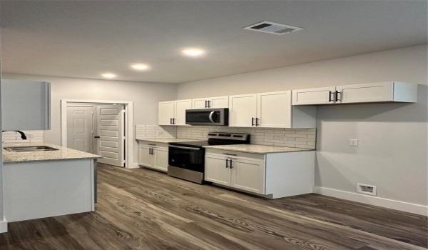 6103 Shawnee Drive, Mabank, TX 75156, 3 Bedrooms Bedrooms, ,2 BathroomsBathrooms,Residential Lease,For Rent,6103 Shawnee Drive,20930536