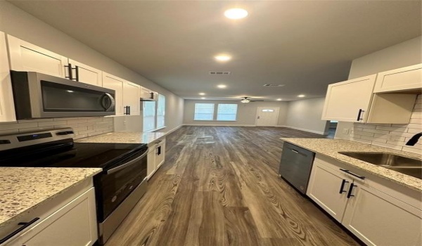 6103 Shawnee Drive, Mabank, TX 75156, 3 Bedrooms Bedrooms, ,2 BathroomsBathrooms,Residential Lease,For Rent,6103 Shawnee Drive,20930536
