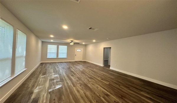 6103 Shawnee Drive, Mabank, TX 75156, 3 Bedrooms Bedrooms, ,2 BathroomsBathrooms,Residential Lease,For Rent,6103 Shawnee Drive,20930536