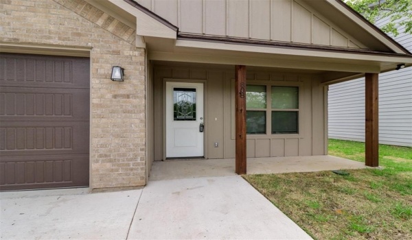 808 W Walker Street, Denison, TX 75020, 3 Bedrooms Bedrooms, ,2 BathroomsBathrooms,Residential Lease,For Rent,808 W Walker Street,20930587