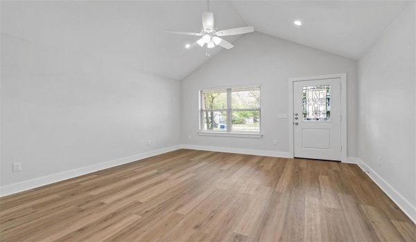 808 W Walker Street, Denison, TX 75020, 3 Bedrooms Bedrooms, ,2 BathroomsBathrooms,Residential Lease,For Rent,808 W Walker Street,20930587