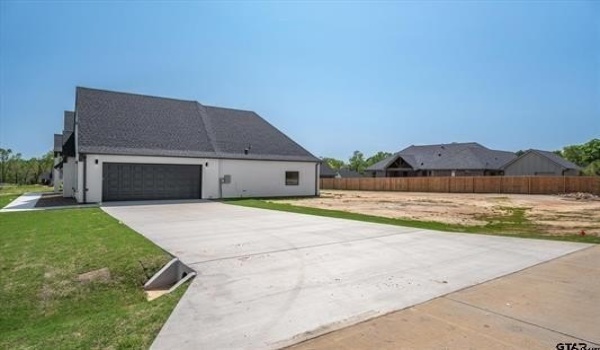 14708 Fallow Lane, Lindale, TX 75771, 4 Bedrooms Bedrooms, ,2 BathroomsBathrooms,Residential,For Sale,14708 Fallow Lane,20930663