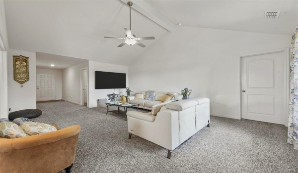 13713 Beaverhead Street, Ponder, TX 76259, 4 Bedrooms Bedrooms, ,2 BathroomsBathrooms,Residential,For Sale,13713 Beaverhead Street,20931006