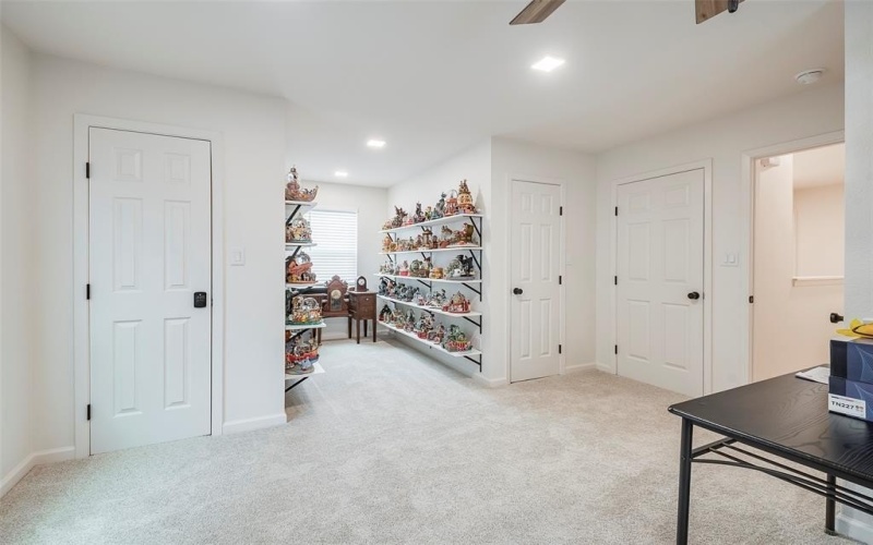 1040 Indian Drive, Granbury, TX 76048, 3 Bedrooms Bedrooms, ,2 BathroomsBathrooms,Residential,For Sale,1040 Indian Drive,20931036