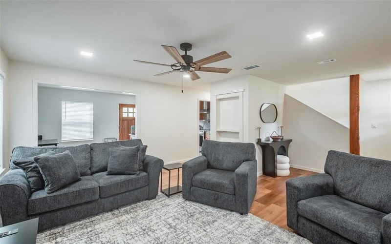 1040 Indian Drive, Granbury, TX 76048, 3 Bedrooms Bedrooms, ,2 BathroomsBathrooms,Residential,For Sale,1040 Indian Drive,20931036