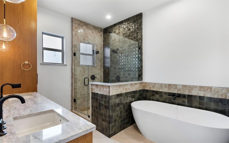2124 Psalm Circle, Heath, TX 75032, 3 Bedrooms Bedrooms, ,2 BathroomsBathrooms,Residential,For Sale,2124 Psalm Circle,20928757