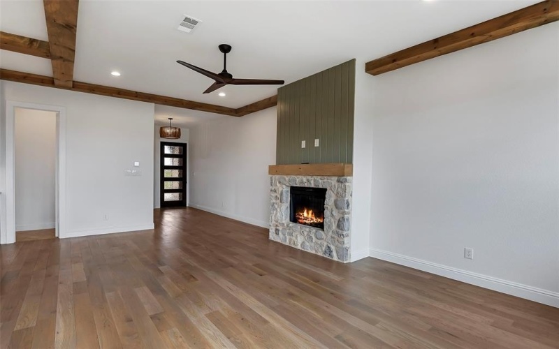 2124 Psalm Circle, Heath, TX 75032, 3 Bedrooms Bedrooms, ,2 BathroomsBathrooms,Residential,For Sale,2124 Psalm Circle,20928757