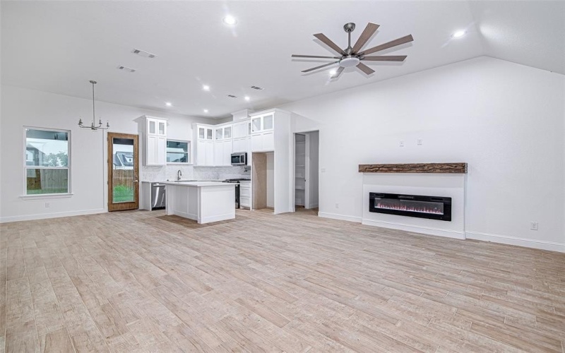 204 High Ridge Court, Godley, TX 76044, 4 Bedrooms Bedrooms, ,2 BathroomsBathrooms,Residential,For Sale,204 High Ridge Court,20931148