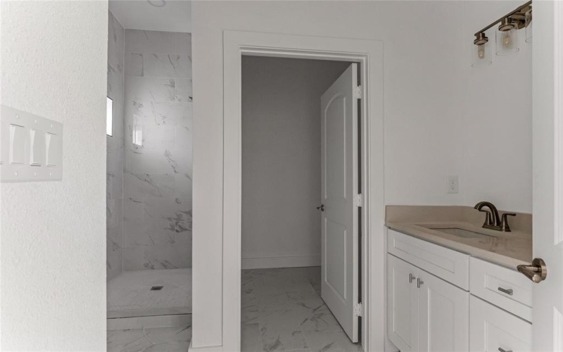 1641 E Tucker Street, Fort Worth, TX 76104, 3 Bedrooms Bedrooms, ,2 BathroomsBathrooms,Residential Lease,For Rent,1641 E Tucker Street,20931157