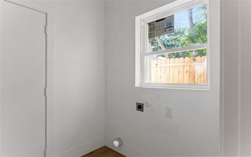 1641 E Tucker Street, Fort Worth, TX 76104, 3 Bedrooms Bedrooms, ,2 BathroomsBathrooms,Residential Lease,For Rent,1641 E Tucker Street,20931157
