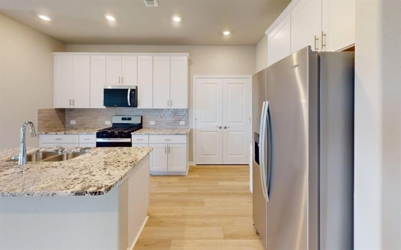 517 Ridgedale Drive, McKinney, TX 75071, 4 Bedrooms Bedrooms, ,3 BathroomsBathrooms,Residential Lease,For Rent,517 Ridgedale Drive,20928787