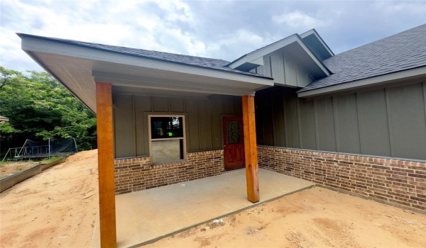 2514 N Glass Avenue, Tyler, TX 75702, 3 Bedrooms Bedrooms, ,2 BathroomsBathrooms,Residential,For Sale,2514 N Glass Avenue,20928891