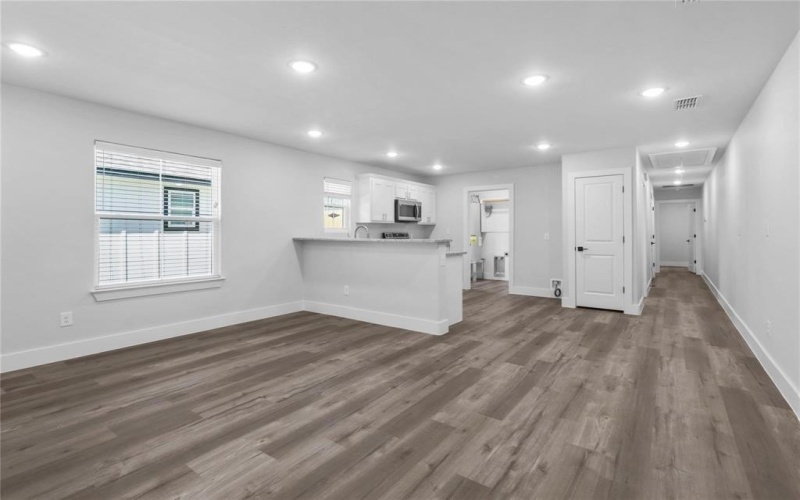 406 W 6th Street #2, Bonham, TX 75418, 3 Bedrooms Bedrooms, ,2 BathroomsBathrooms,Residential Lease,For Rent,406 W 6th Street,20931464