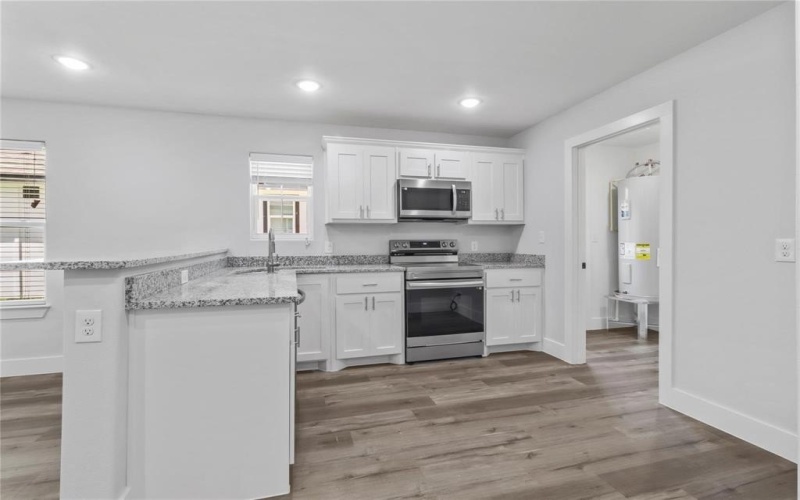 406 W 6th Street #2, Bonham, TX 75418, 3 Bedrooms Bedrooms, ,2 BathroomsBathrooms,Residential Lease,For Rent,406 W 6th Street,20931464
