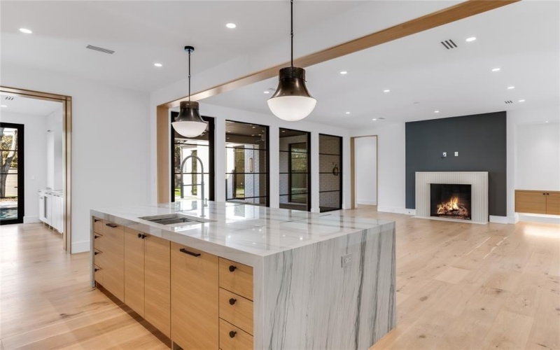 5525 Wateka Drive, Dallas, TX 75209, 4 Bedrooms Bedrooms, ,5 BathroomsBathrooms,Residential,For Sale,5525 Wateka Drive,20931531