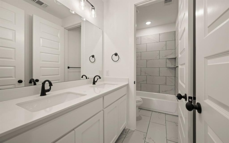 4413 Sandstrom Way, Fort Worth, TX 76179, 4 Bedrooms Bedrooms, ,2 BathroomsBathrooms,Residential,For Sale,4413 Sandstrom Way,20931555