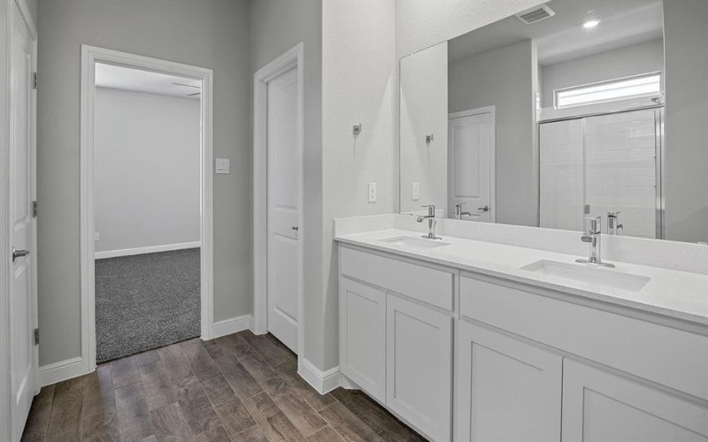1217 BELTWAY Lane, Granbury, TX 76048, 4 Bedrooms Bedrooms, ,3 BathroomsBathrooms,Residential,For Sale,1217 BELTWAY Lane,20931610