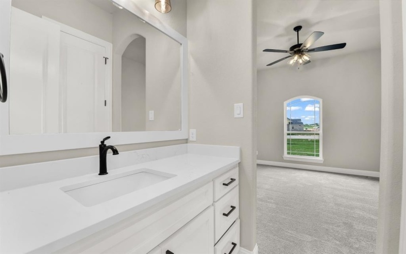 109 Desperado Way, Weatherford, TX 76088, 3 Bedrooms Bedrooms, ,3 BathroomsBathrooms,Residential,For Sale,109 Desperado Way,20929073