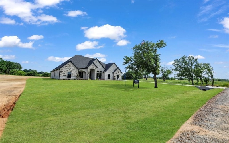 109 Desperado Way, Weatherford, TX 76088, 3 Bedrooms Bedrooms, ,3 BathroomsBathrooms,Residential,For Sale,109 Desperado Way,20929073