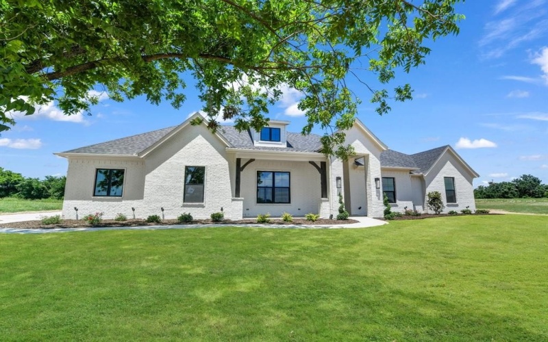 131 Desperado Way, Weatherford, TX 76088, 4 Bedrooms Bedrooms, ,2 BathroomsBathrooms,Residential,For Sale,131 Desperado Way,20929081