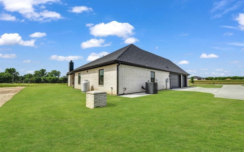 143 Desperado Way, Weatherford, TX 76088, 4 Bedrooms Bedrooms, ,2 BathroomsBathrooms,Residential,For Sale,143 Desperado Way,20929088