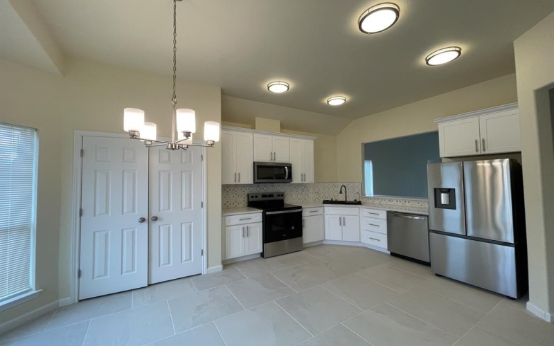 1439 Vine Street, Weatherford, TX 76086, 3 Bedrooms Bedrooms, ,2 BathroomsBathrooms,Residential Lease,For Rent,1439 Vine Street,20929108