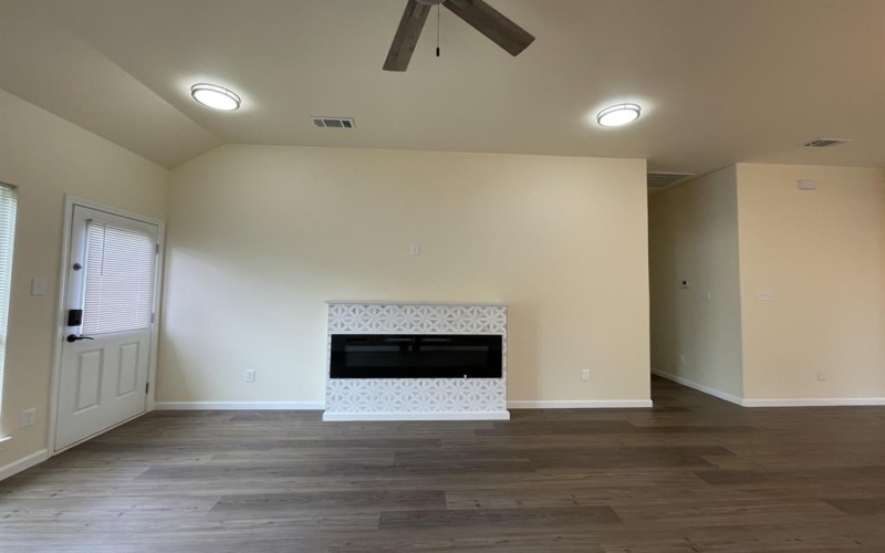 1439 Vine Street, Weatherford, TX 76086, 3 Bedrooms Bedrooms, ,2 BathroomsBathrooms,Residential Lease,For Rent,1439 Vine Street,20929108