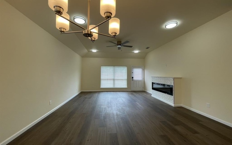 1439 Vine Street, Weatherford, TX 76086, 3 Bedrooms Bedrooms, ,2 BathroomsBathrooms,Residential Lease,For Rent,1439 Vine Street,20929108