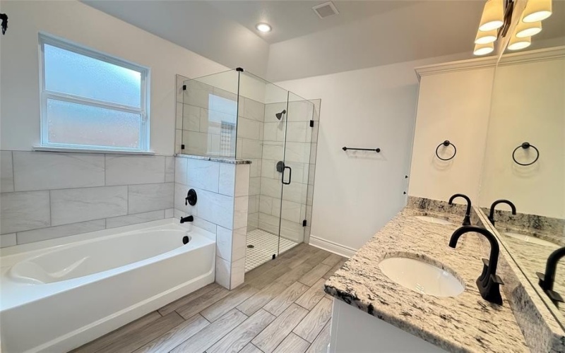 708 Ransom Way, Greenville, TX 75402, 3 Bedrooms Bedrooms, ,2 BathroomsBathrooms,Residential,For Sale,708 Ransom Way,20929241