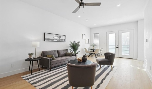 2804 Weisenberger Street #233, Fort Worth, TX 76107, 2 Bedrooms Bedrooms, ,2 BathroomsBathrooms,Residential,For Sale,2804 Weisenberger Street,20929244