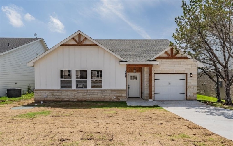 5626 Barkridge Drive, Granbury, TX 76048, 3 Habitaciones Habitaciones , ,2 BañosBaños,Residential,En Venta,5626 Barkridge Drive,20929620