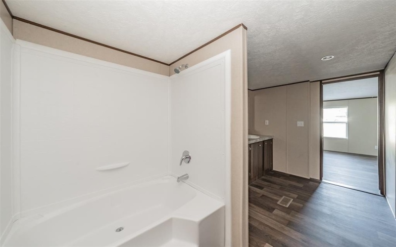 5017 Dove Street, Greenville, TX 75402, 5 Bedrooms Bedrooms, ,3 BathroomsBathrooms,Residential,For Sale,5017 Dove Street,20929336