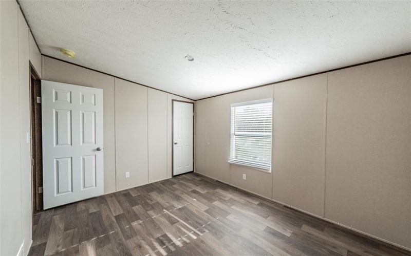 5017 Dove Street, Greenville, TX 75402, 5 Bedrooms Bedrooms, ,3 BathroomsBathrooms,Residential,For Sale,5017 Dove Street,20929336