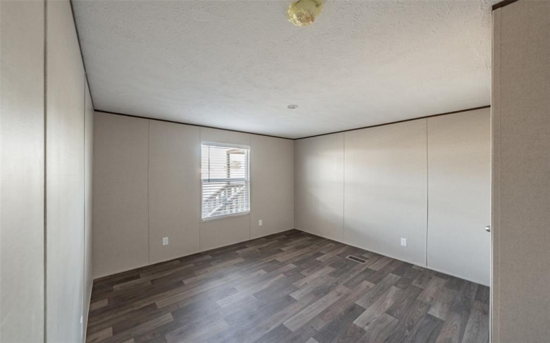 5017 Dove Street, Greenville, TX 75402, 5 Bedrooms Bedrooms, ,3 BathroomsBathrooms,Residential,For Sale,5017 Dove Street,20929336