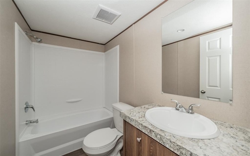 5017 Dove Street, Greenville, TX 75402, 5 Bedrooms Bedrooms, ,3 BathroomsBathrooms,Residential,For Sale,5017 Dove Street,20929336