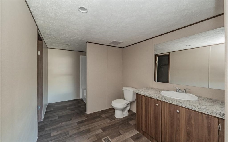 5017 Dove Street, Greenville, TX 75402, 5 Bedrooms Bedrooms, ,3 BathroomsBathrooms,Residential,For Sale,5017 Dove Street,20929336