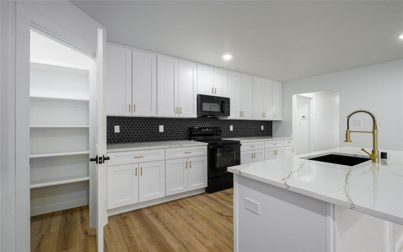 309 E Shepherd Street, Denison, TX 75021, 4 Bedrooms Bedrooms, ,2 BathroomsBathrooms,Residential,For Sale,309 E Shepherd Street,20929763