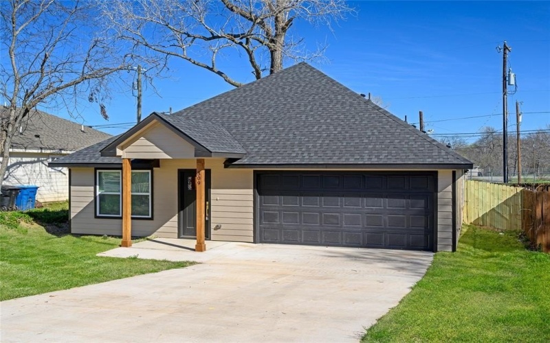 309 E Shepherd Street, Denison, TX 75021, 4 Bedrooms Bedrooms, ,2 BathroomsBathrooms,Residential,For Sale,309 E Shepherd Street,20929763