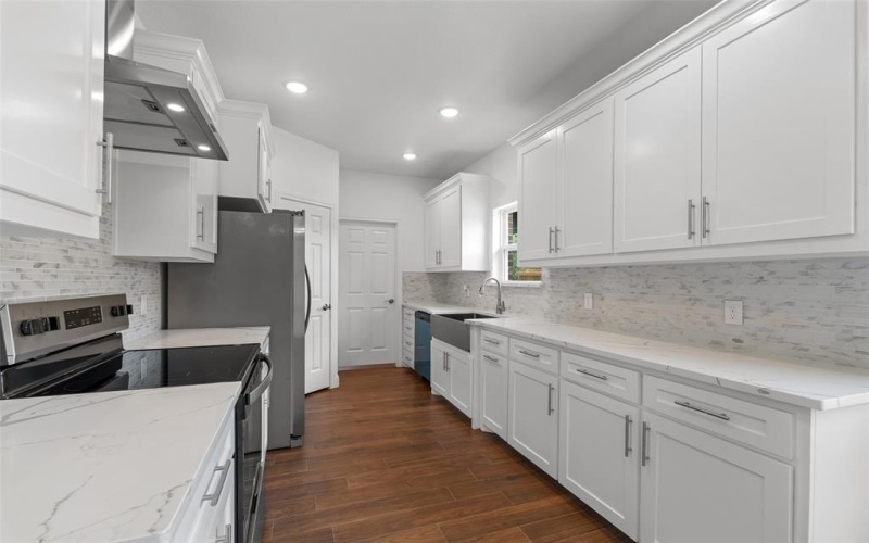 801 Comanche Cove Drive, Granbury, TX 76048, 3 Bedrooms Bedrooms, ,2 BathroomsBathrooms,Residential,For Sale,801 Comanche Cove Drive,20931467