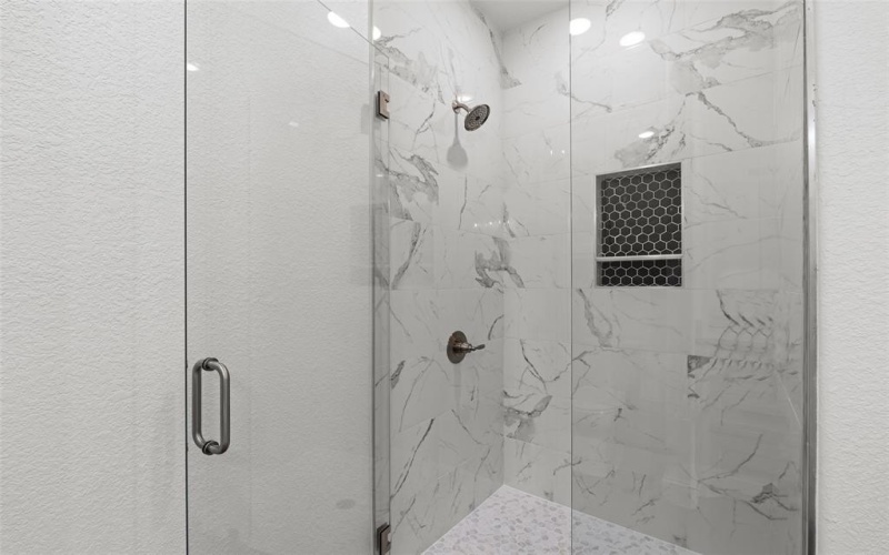 801 Comanche Cove Drive, Granbury, TX 76048, 3 Bedrooms Bedrooms, ,2 BathroomsBathrooms,Residential,For Sale,801 Comanche Cove Drive,20931467