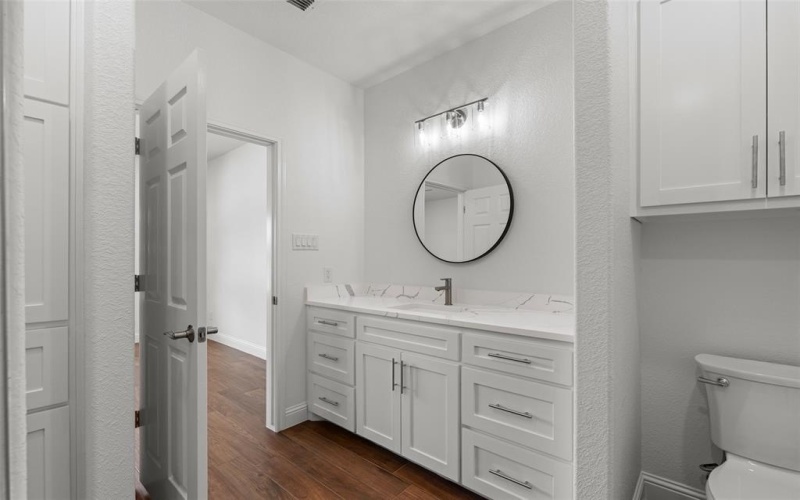 801 Comanche Cove Drive, Granbury, TX 76048, 3 Bedrooms Bedrooms, ,2 BathroomsBathrooms,Residential,For Sale,801 Comanche Cove Drive,20931467