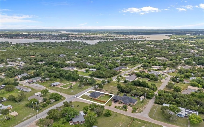 801 Comanche Cove Drive, Granbury, TX 76048, 3 Bedrooms Bedrooms, ,2 BathroomsBathrooms,Residential,For Sale,801 Comanche Cove Drive,20931467