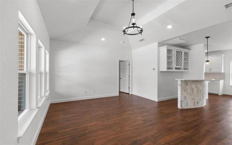 801 Comanche Cove Drive, Granbury, TX 76048, 3 Bedrooms Bedrooms, ,2 BathroomsBathrooms,Residential,For Sale,801 Comanche Cove Drive,20931467