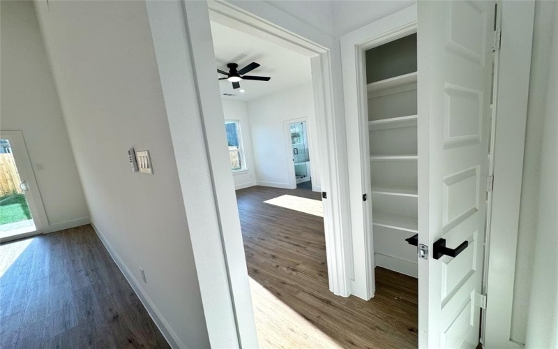 1222 Saint John Street, Greenville, TX 75401, 4 Bedrooms Bedrooms, ,2 BathroomsBathrooms,Residential,For Sale,1222 Saint John Street,20929879