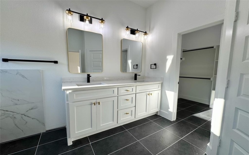1222 Saint John Street, Greenville, TX 75401, 4 Bedrooms Bedrooms, ,2 BathroomsBathrooms,Residential,For Sale,1222 Saint John Street,20929879