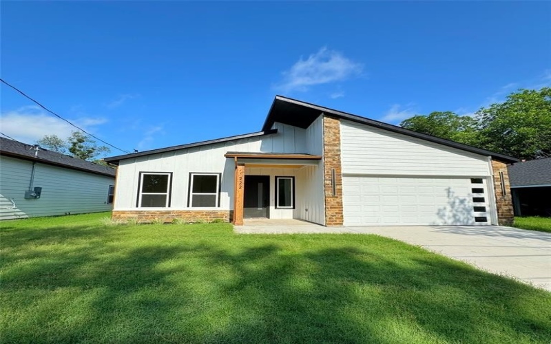 1222 Saint John Street, Greenville, TX 75401, 4 Bedrooms Bedrooms, ,2 BathroomsBathrooms,Residential,For Sale,1222 Saint John Street,20929879