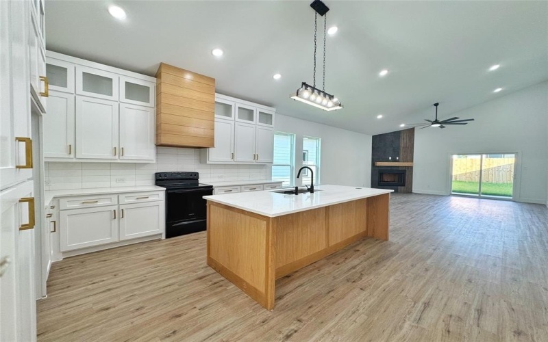 1222 Saint John Street, Greenville, TX 75401, 4 Bedrooms Bedrooms, ,2 BathroomsBathrooms,Residential,For Sale,1222 Saint John Street,20929879