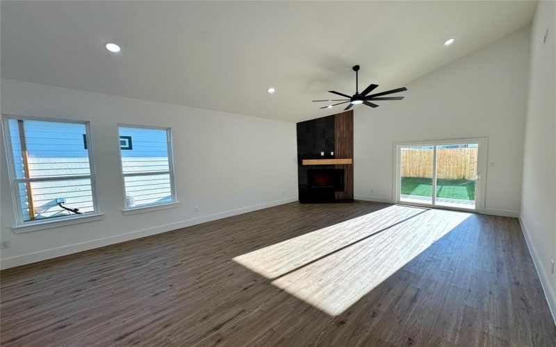 1222 Saint John Street, Greenville, TX 75401, 4 Bedrooms Bedrooms, ,2 BathroomsBathrooms,Residential,For Sale,1222 Saint John Street,20929879
